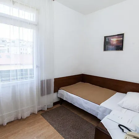 Zagreb 2*
