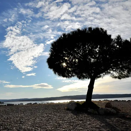 Zagreb 2* Crikvenica