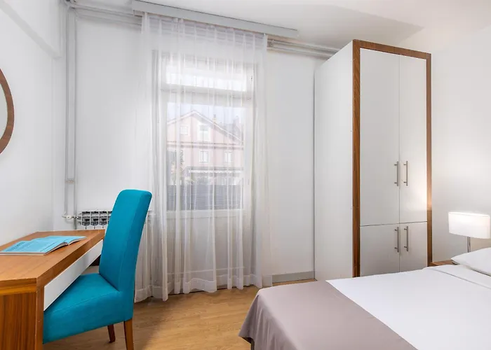 Zagreb 2* Crikvenica